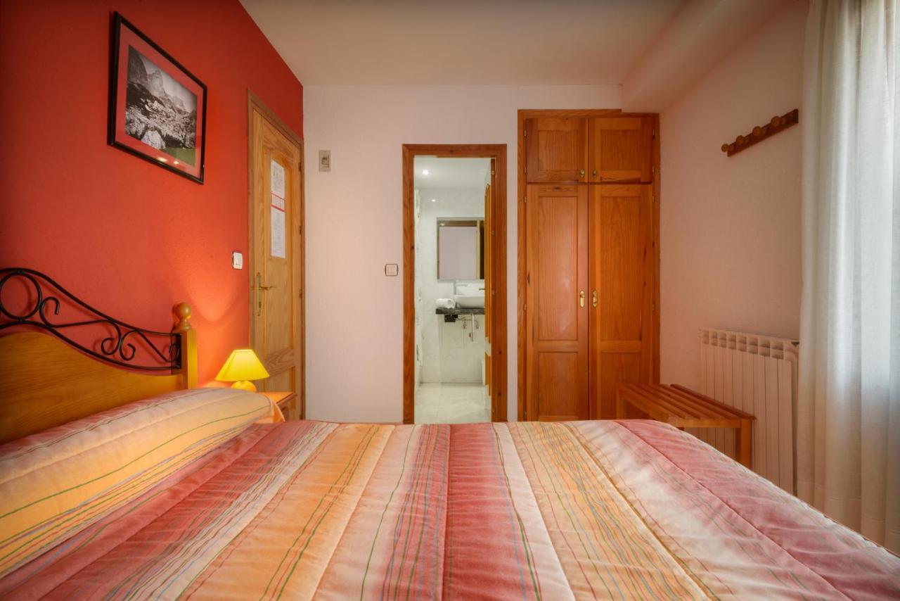 Hostal Kimboa Ansó Esterno foto