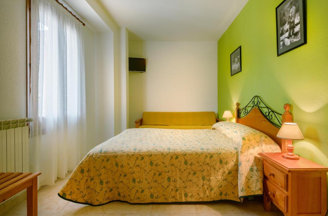 Hostal Kimboa Ansó Esterno foto